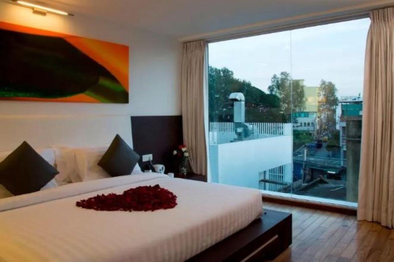 Springs Hotels&Spa Bangalore Exterior foto