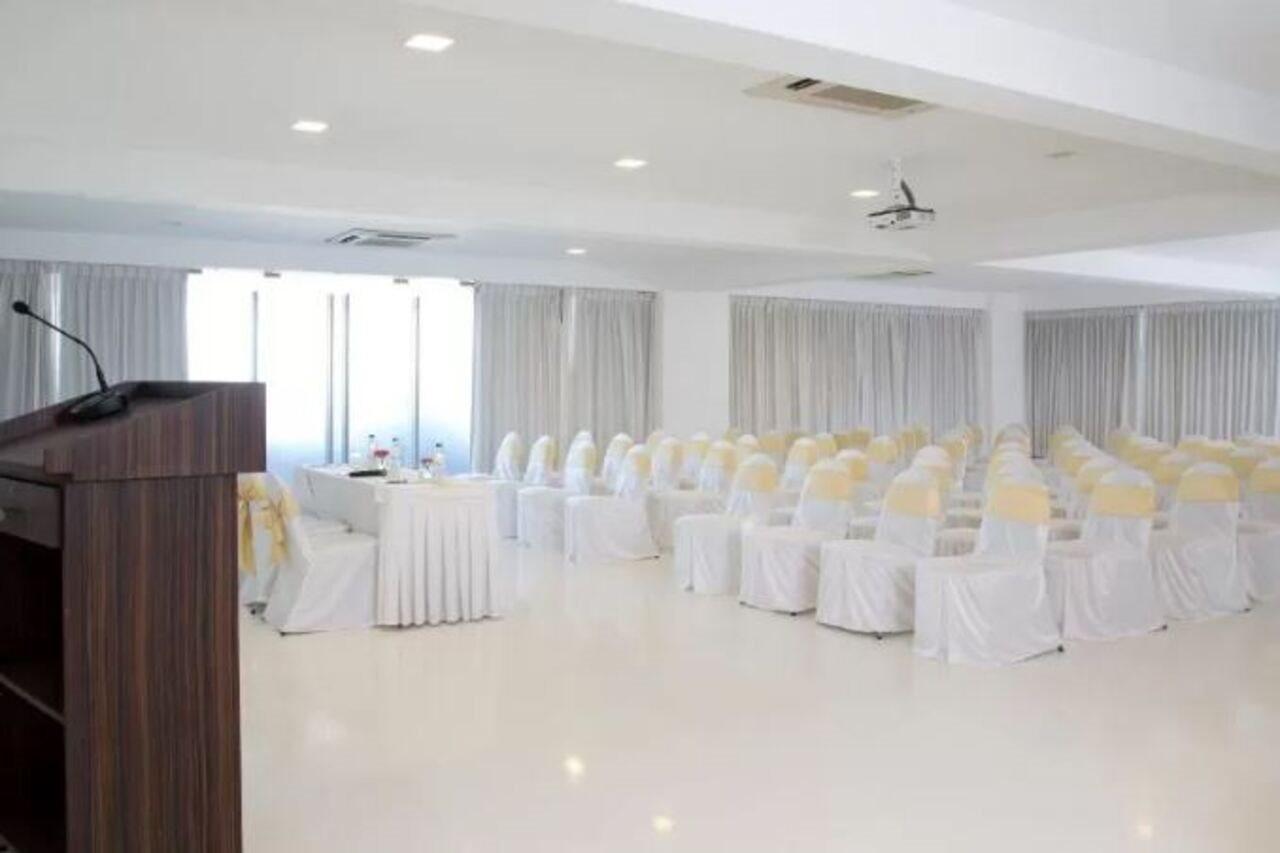 Springs Hotels&Spa Bangalore Exterior foto