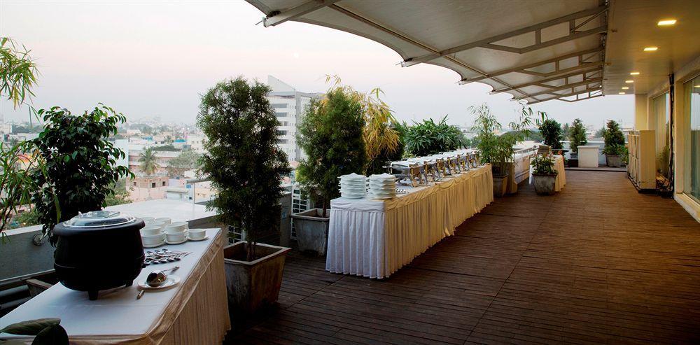 Springs Hotels&Spa Bangalore Exterior foto