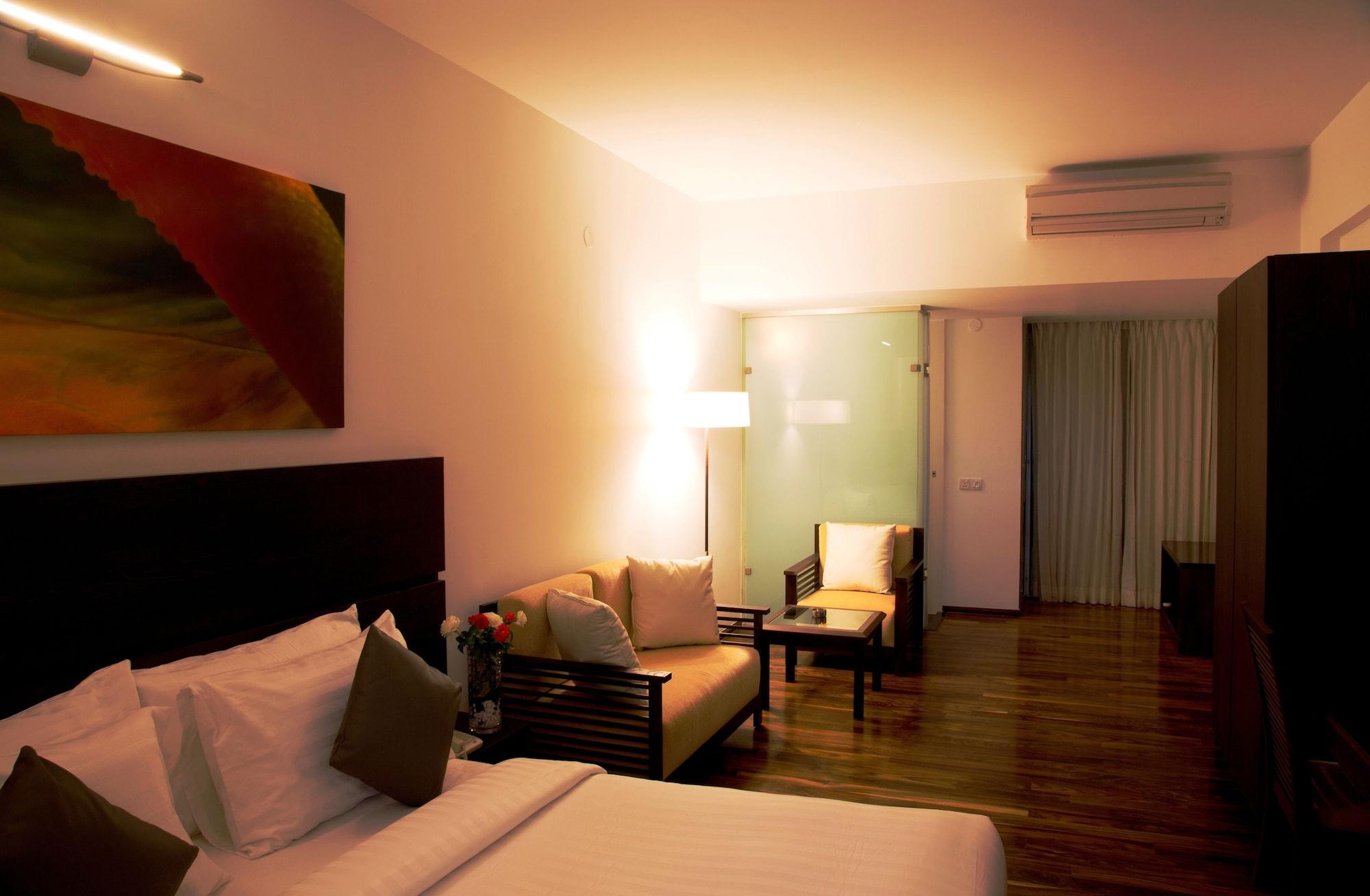 Springs Hotels&Spa Bangalore Exterior foto