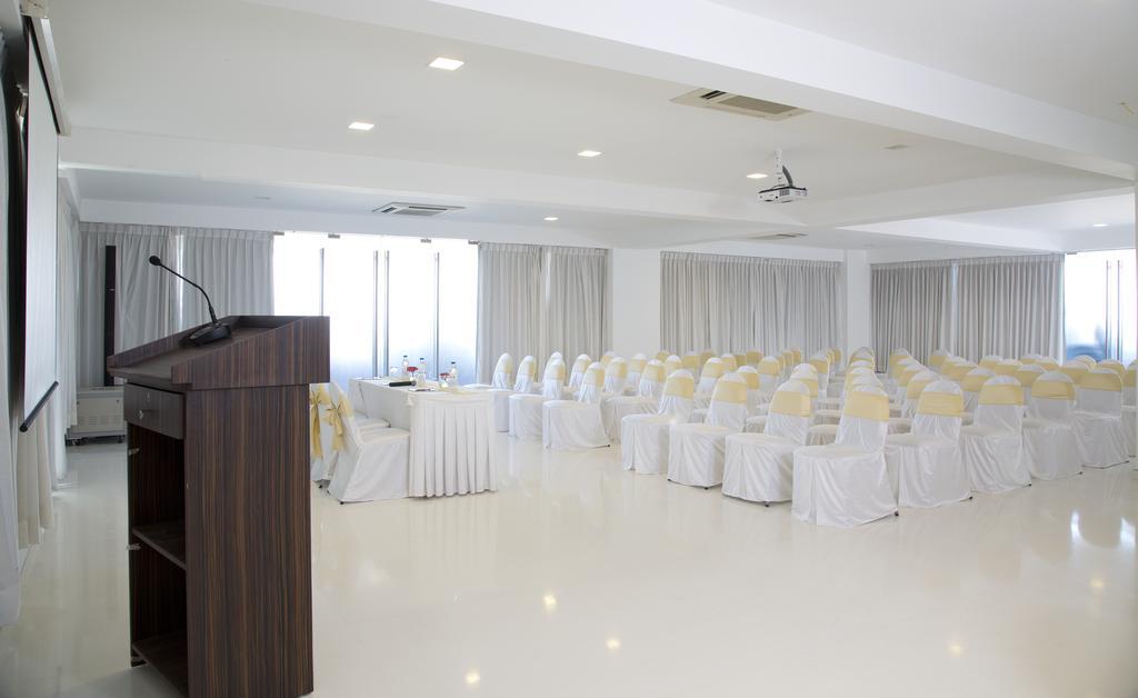 Springs Hotels&Spa Bangalore Exterior foto